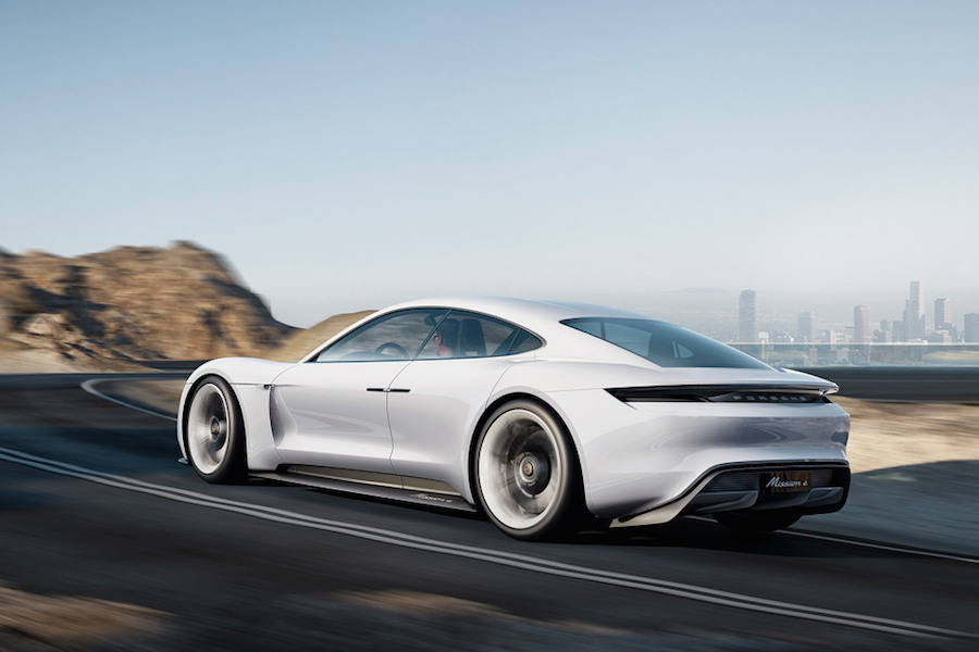 Porsche-Elektrikli-Arac (3)