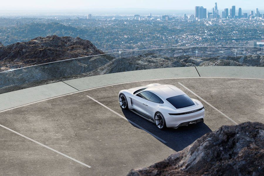 Porsche-Elektrikli-Arac (4)