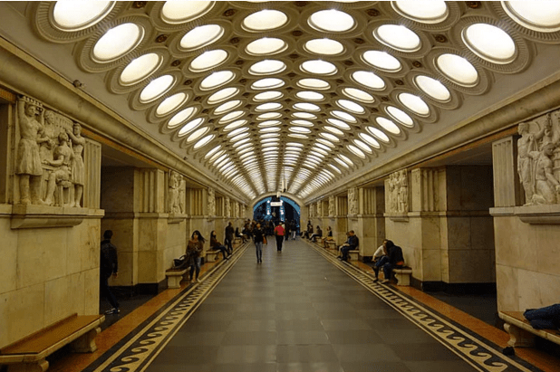 müzeyi-anımsatan-moskova-metrosu-4